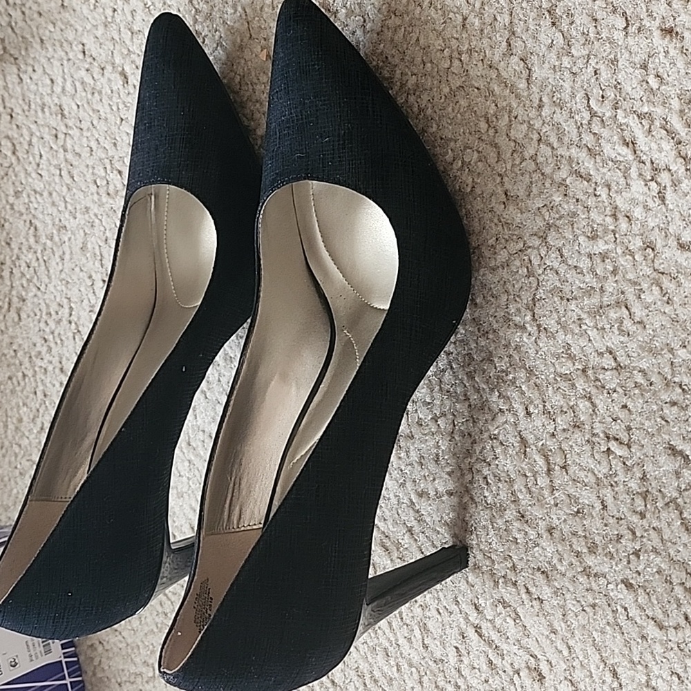 Bandolino Size 11 Black High Heels